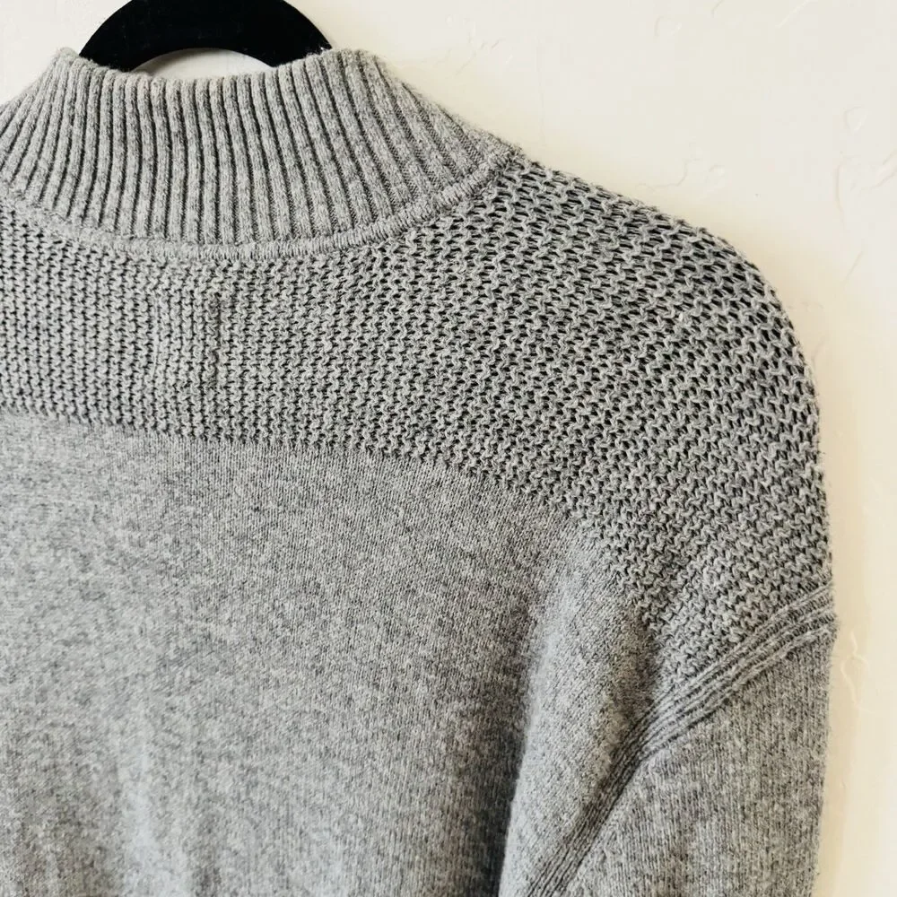 Gap Men’s Mock Neck Grey Sweater Size XL
